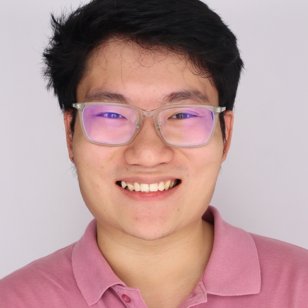 Portrait of Edward Tsay.